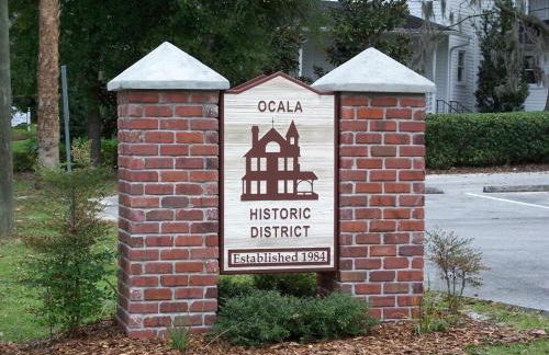 Historic Carriage House Downtown 2 bedroom 1 bath - Foto 42