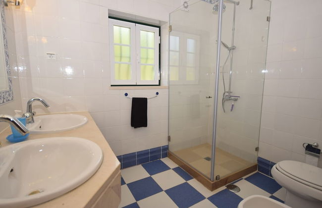 Family Retreat With Pool; Caldas da Rainha - Photo 19