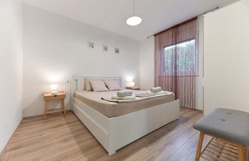 Holiday home Aprilis with pool, jacuzzi and sauna - Foto 24