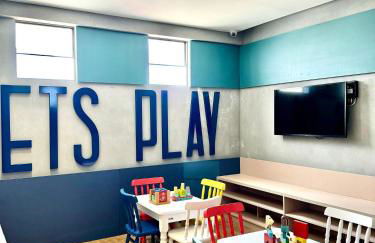 (106) Unforgettable Studio in a Modern Space - Photo 47