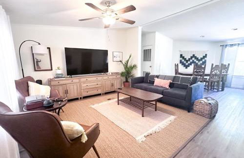 River Access at Blanco River, Charming Big Cottage - Foto 25