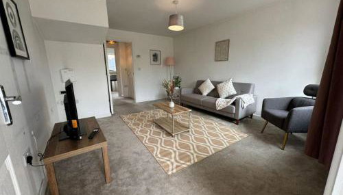 Bolehyde House, Sleeps 6, 3 Bedrooms, North Swindon location, Parking - Foto 2