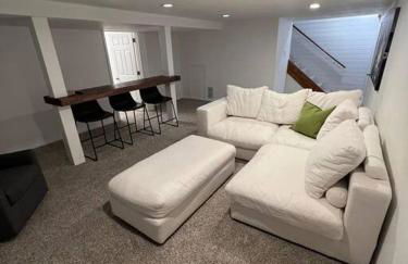 Curly's Quarters (4 Bedroom Home) w/ Lambeau view - Foto 15