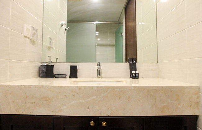 Elegant Studio Kemang Village Apartment - Foto 13