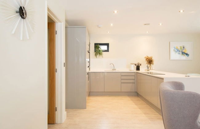 Designer Family Escape Hot Tub Steps to Beach - Photo 56