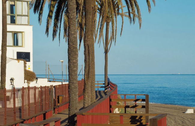 1 Line Beachfront Apartment With Stunning sea View - Foto 10