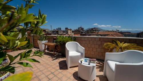 Casa Raffaela with Terrace by Wonderful Italy - Foto 2