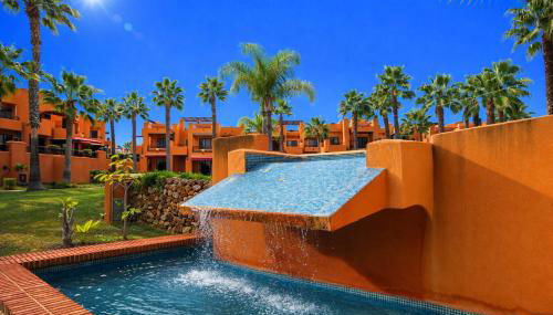 Oasis con piscina y sol - Foto 4