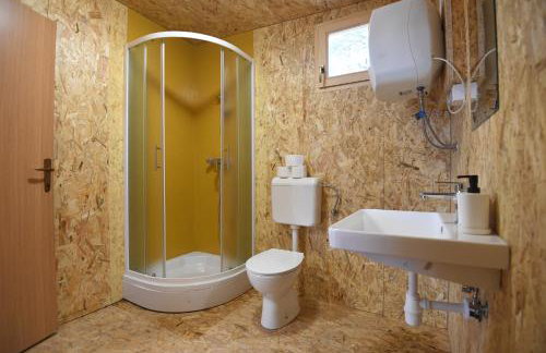 TreeHouses Ljubač Glamping Robinson - Foto 19