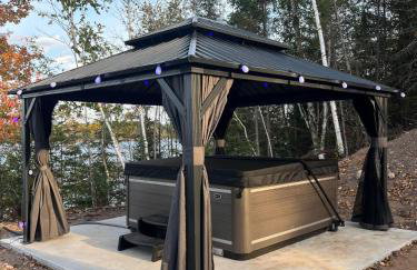 Minocqua Retreat - Hot Tub, Lake View & Game Room - Foto 1