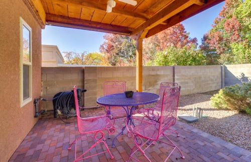 Covered Patio and Private Yard Albuquerque Retreat - Foto 2