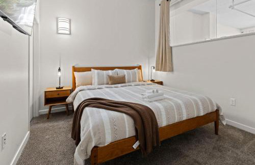 Indy Urban Nest - Sleeps 8 - Skywalk Access - Convention Center - Stadium - Foto 4