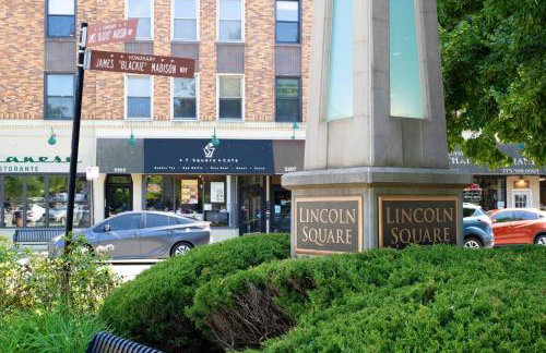 Northside FAMLYNEST Lincoln Sq 4BR 2BA 2P Rare find - Photo 43