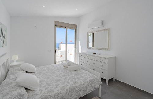 Villa Caterina, Luxury Villa with Heated Pool Ocean View in Adeje, Tenerife - Foto 23