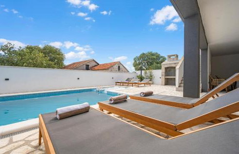 Lovely Home In Plastovo With Sauna - Photo 12