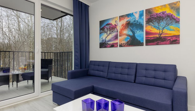 Dark Blue and Grey Apartment with Pastel Bedroom in Warsaw by Noclegi Renters - Foto 2, Imagen principal