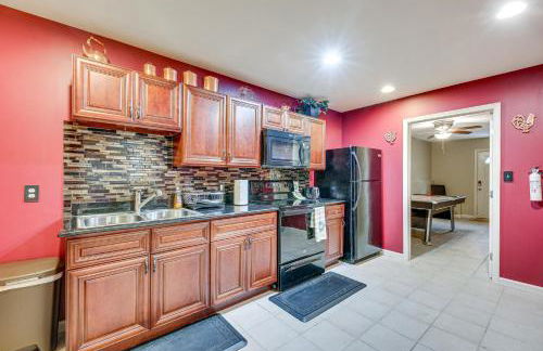 Pool Table and Patio Cozy Lawrenceville Apt - Foto 8