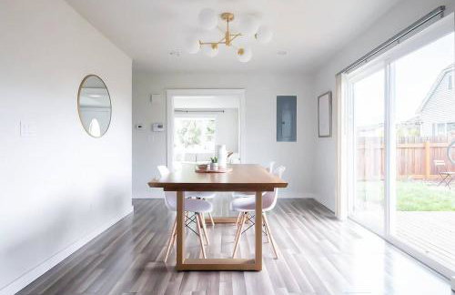 Stylish Modern Farmhouse wYard 10 mins from DT - Foto 2