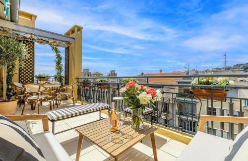 Luxurious penthouse, 2 bedroom suites, 3 spacious terraces, gorgeous views of mountains and sea, - Foto 14