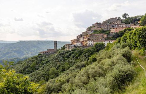 Awesome Home In Macchino With Kitchen - Foto 6