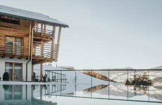 Presulis Hideaway Apartments & Restaurant - Foto 1