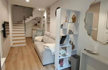 La Casita de Vane - Casa en el centro con parking privado a unos 250 metros - Foto 1