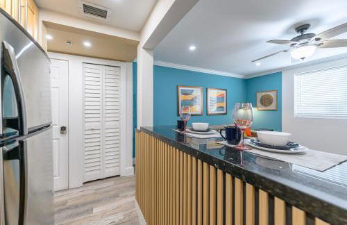 One block from beach South Beach Ocean Dr-King Bed - Foto 8