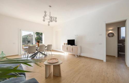 Villa Francesca - Beach and Airport - Photo 2