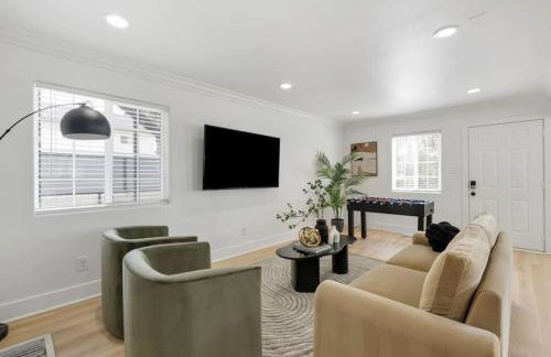 Modern Elegance- Big Group - Games - Sleeps 10 - Photo 6