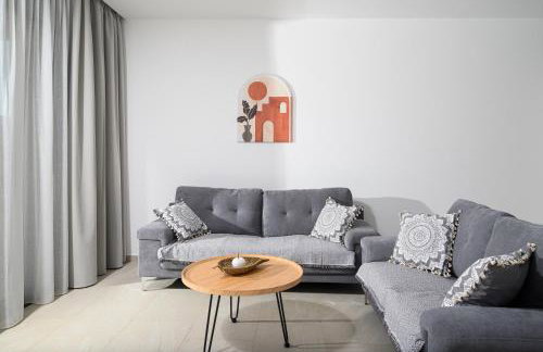 Petrus Luxury Villas in Old Hersonissos - 3 Bedrooms & 3 Bathrooms - Foto 79