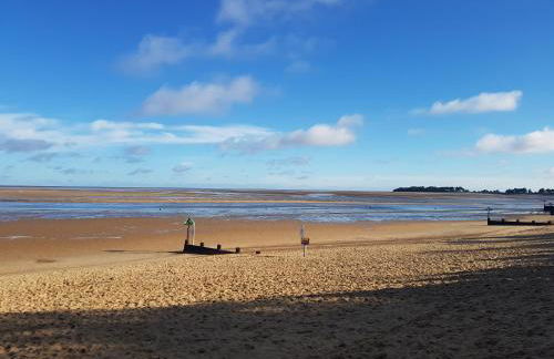 Gorgeous Cottage by the sea sleeps 10 5 bed 4 bath - Foto 25