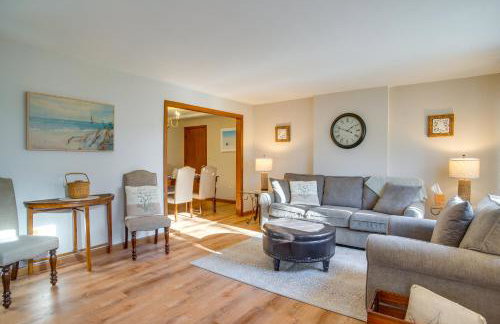 Golf and Unwind Family Home 2 Mi to Covells Beach! - Foto 6