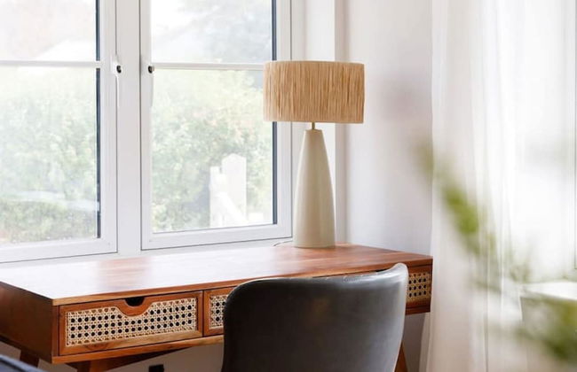 Mariners Stylish Beachside Getaway With Sea Views - Photo 11