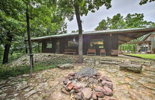 Pine Lodge Cabin on 450 Acres in Ozark Mountains - Foto 19