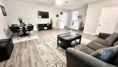 Entire 3 bedroom 1 and half bath home in Deer Park high speed wifi - Foto 5