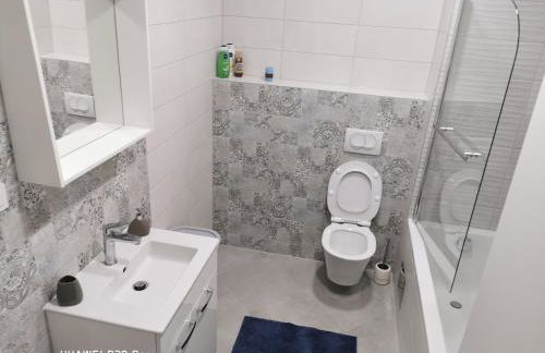 CITY CENTER PEARL #new#free reserved parking in garage elevator direct access#business and pleasure#city view&balcony&sunny&cafes&markets&tram#city center#working room#2 toliets#2 bedrooms - Photo 54