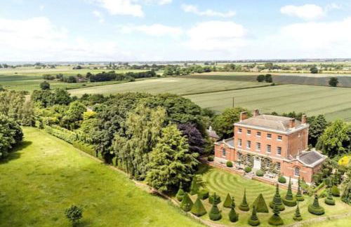 CRESSY HALL - Historic Grade II Listed Manor, Gorgeous Topiary Garden - Foto 51