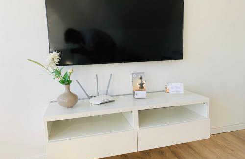 FEDDERSEN LIVING Kernsanierte Ferienwohnungen - Gemütlich - Netflix - Voll ausgestattet - zentral - Foto 21