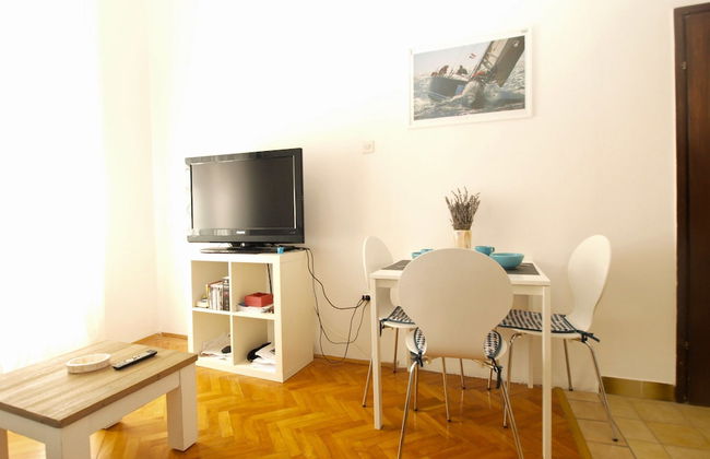 Apartment 1636 - Photo 7