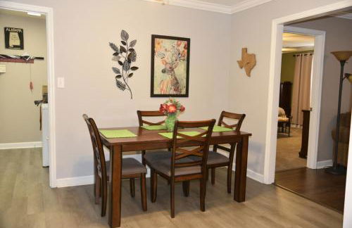 Grandys Place, Home in Hartselle, walk to Stadium, near downtown, King bed - Foto 4