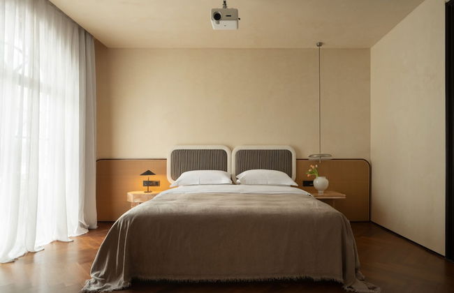 Golden Age Hotel - Photo 28