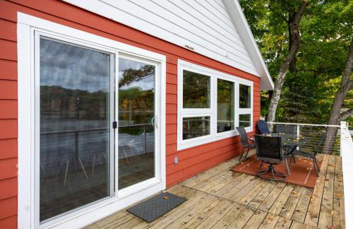 Bryan Lake Oasis in Downtown Lake Ann - Foto 68