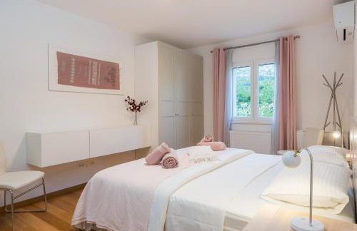 Villa Eleona with private pool and garden - Photo 23