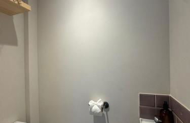 Sleeps 6 3bedroom House, Harlaxton Garden Driveway - Foto 7