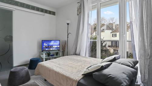 Carnet2voyages Suresnes - Proche Paris, La Défense - Foto 2