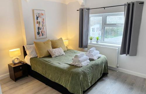 Cozy Hideaway With Hot Tub & Sauna Sleeps 7 - Foto 36