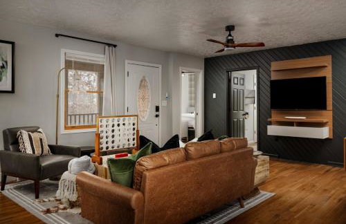 Shenandoah dog friendly cabin - river access, BBQ, outdoor dining and lounging, fire pit, AWD or 4WD encouraged - Foto 43