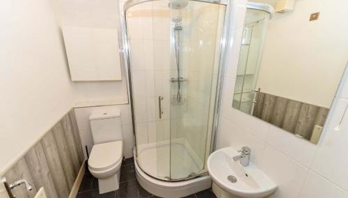 Modern apartment close to Botanic Garden & City Centre - Foto 3, Shower