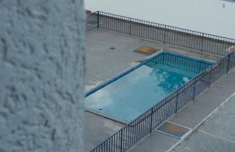 Apartamento com piscina - Foto 10