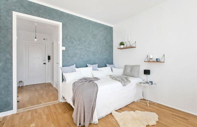 StayPlus Modern Studio Near Bislet Games - Photo 3